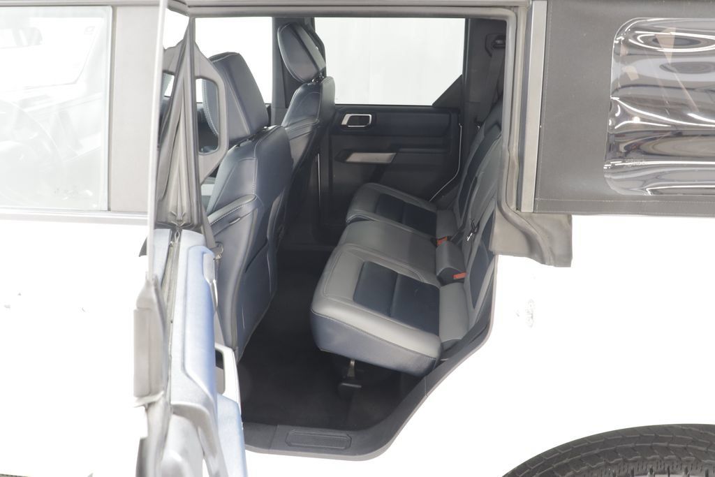 Used 2023 Ford Bronco Outer Banks AWD/4WD image 14