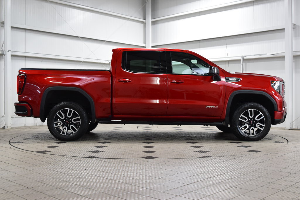 Used 2025 GMC Sierra 1500 AT4 w/ AT4 Premium Package AWD/4WD image 9