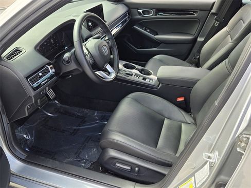 Certified 2025 Honda Civic Sport image 10