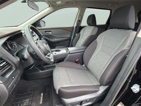 Used 2023 Nissan Rogue SV image 14