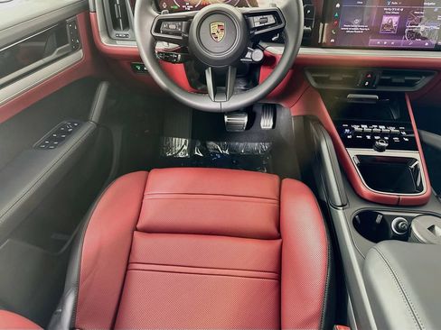 New 2026 Porsche Cayenne S AWD/4WD image 25