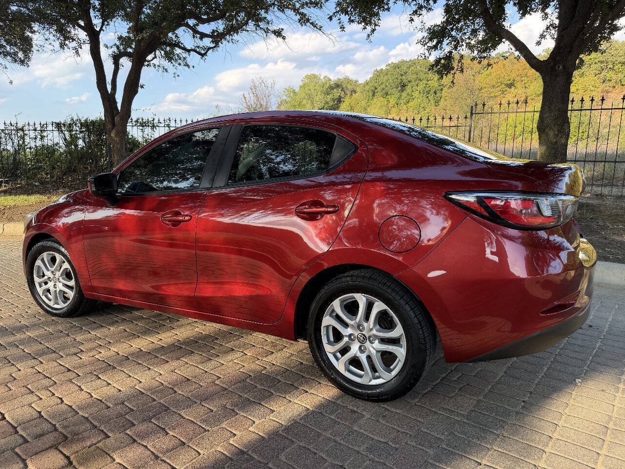 Used 2016 Scion iA FWD image 6