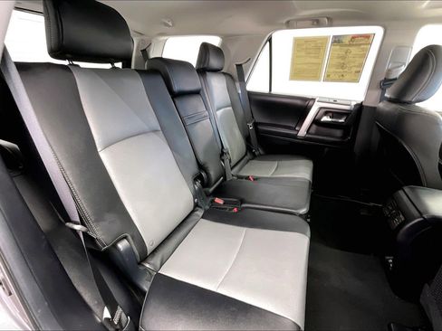 Used 2020 Toyota 4Runner SR5 Premium image 18