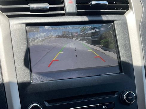 Used 2016 Ford Fusion Energi SE FWD image 13