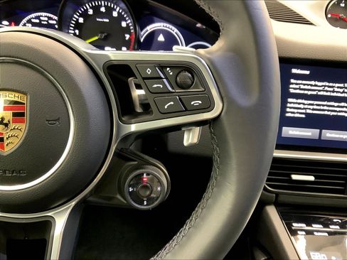 Certified 2023 Porsche Cayenne Platinum Edition AWD/4WD image 16
