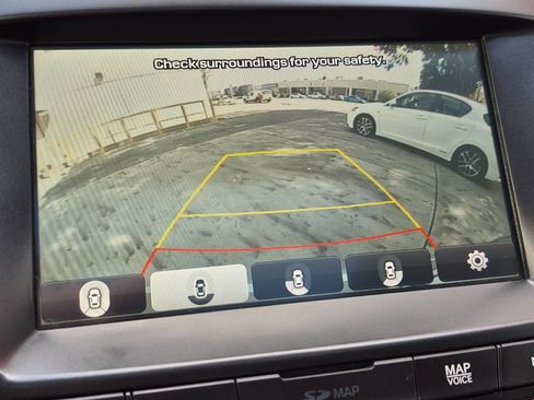 Used 2017 Hyundai Santa Fe FWD image 38