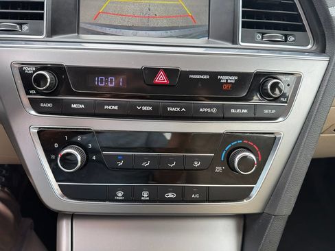 Used 2016 Hyundai Sonata SE FWD image 25