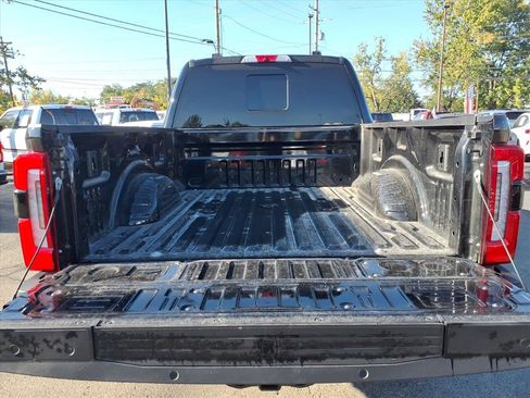Used 2023 Ford F250 Limited w/ FX4 Off-Road Package image 9