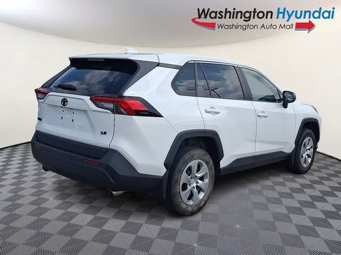 Used 2022 Toyota RAV4 LE FWD image 6