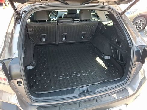 Used 2023 Subaru Outback Limited AWD/4WD image 41