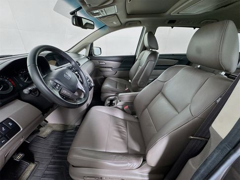 Used 2012 Honda Odyssey Touring Elite image 18