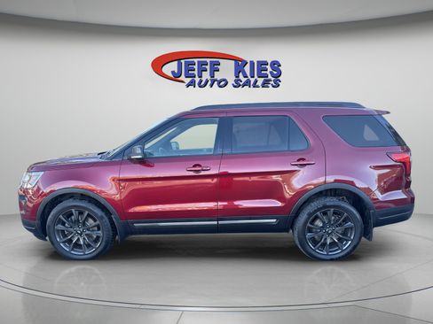 Used 2019 Ford Explorer XLT w/ XLT Sport Appearance Package image 8