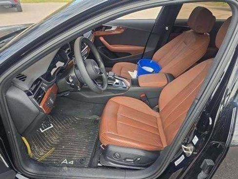 Used 2023 Audi A4 2.0T Premium w/ Convenience Package image 5