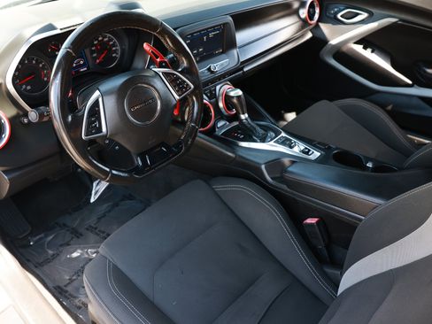 Used 2019 Chevrolet Camaro LT RWD image 6