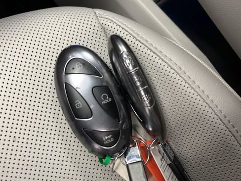 Used 2025 Hyundai Tucson Limited AWD/4WD image 43