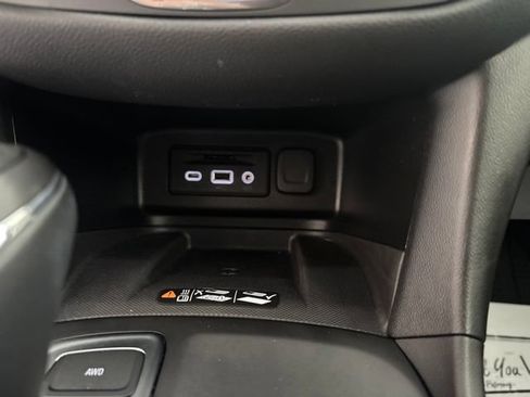 Used 2019 Chevrolet Equinox Premier AWD/4WD image 7