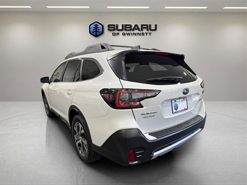 Certified 2022 Subaru Outback Limited image 3