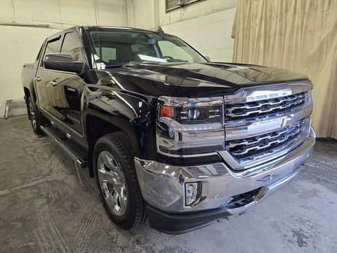 Used 2018 Chevrolet Silverado 1500 LTZ w/ High Desert Package AWD/4WD image 3