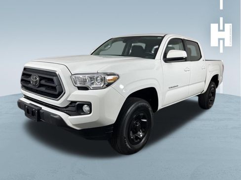 Used 2023 Toyota Tacoma SR5 RWD image 4