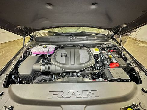 New 2026 RAM 1500 4x4 Crew Cab image 44