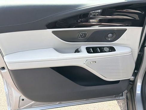 New 2026 Lincoln Nautilus Reserve AWD/4WD image 11
