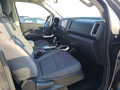 Used 2023 Nissan Frontier SV image 11