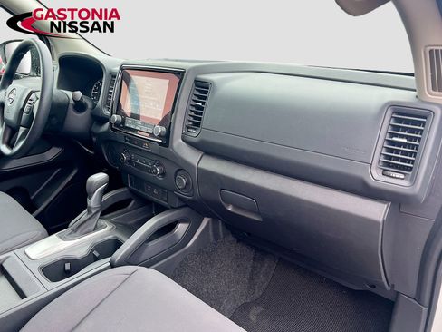 Used 2024 Nissan Frontier S image 32