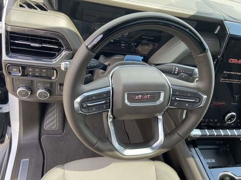 New 2026 GMC Yukon XL Elevation w/ Elevation Premium Package RWD image 15