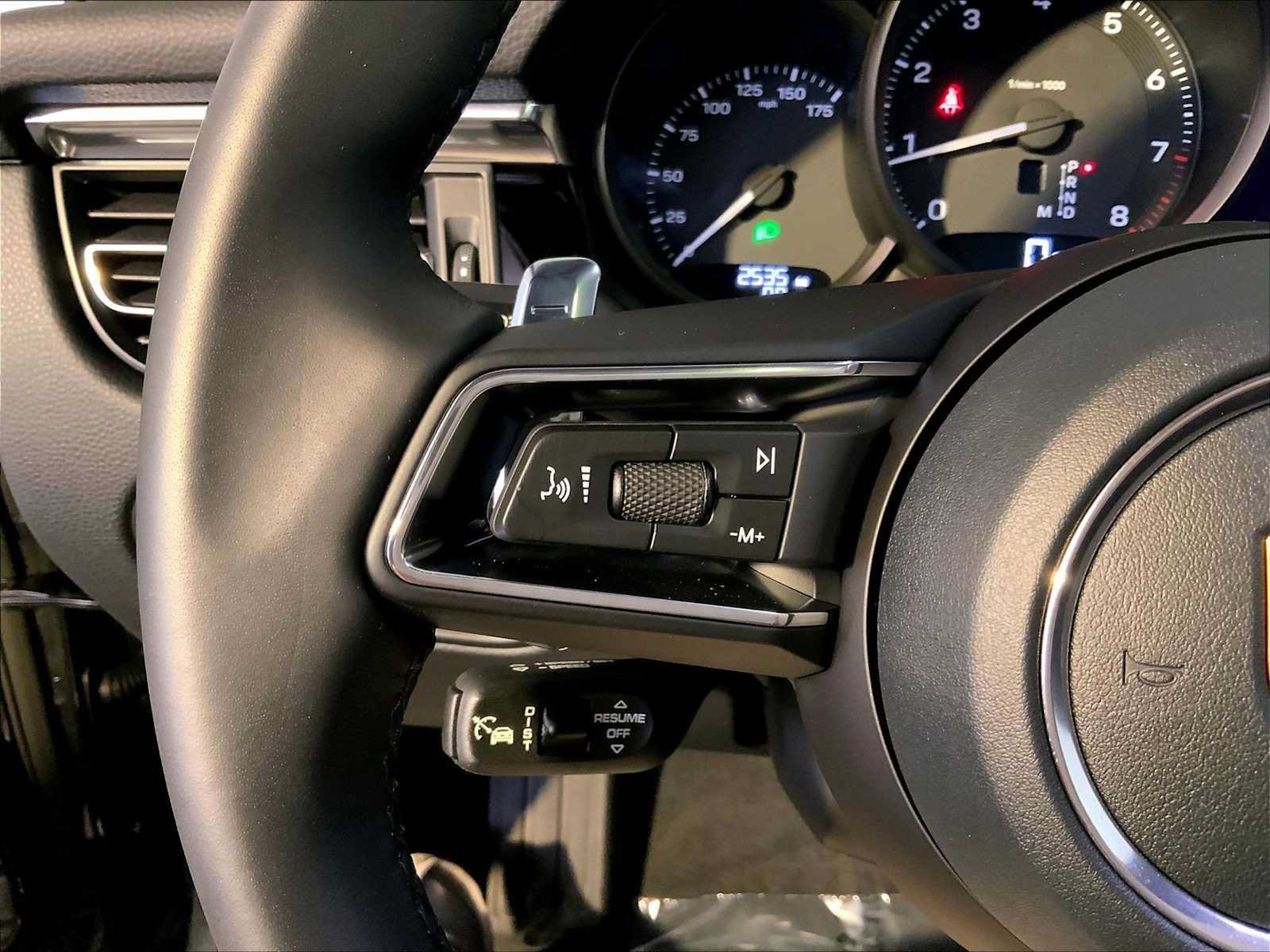 Used 2026 Porsche Macan AWD/4WD image 53