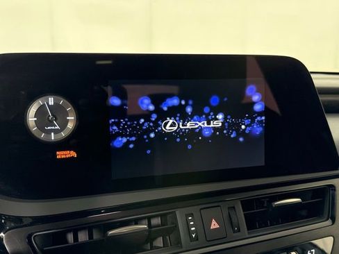 Used 2025 Lexus ES 350 w/ Premium Package image 18