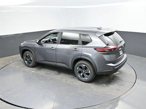 Used 2025 Nissan Rogue SV AWD/4WD image 42