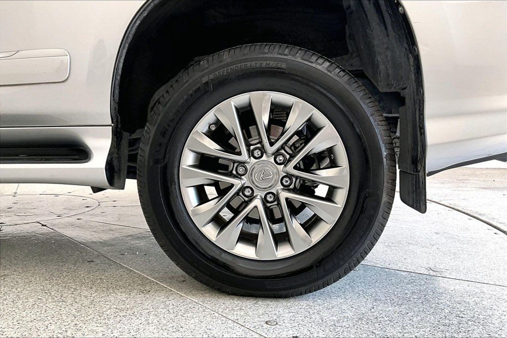 Used 2018 Lexus GX 460 Luxury w/ Preferred Accessory Package AWD/4WD image 10