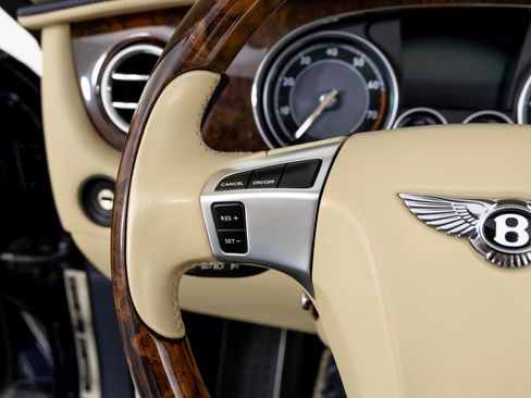 Used 2014 Bentley Continental GT image 21