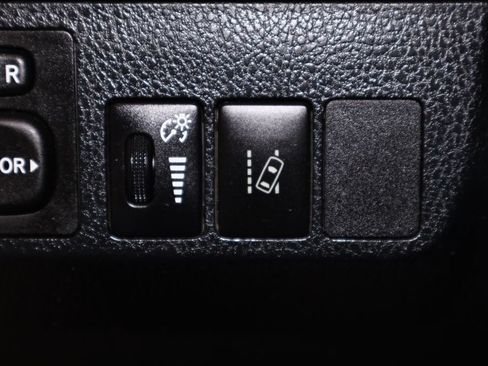 Used 2018 Toyota RAV4 Limited w/ All Weather Liner Package AWD/4WD image 34
