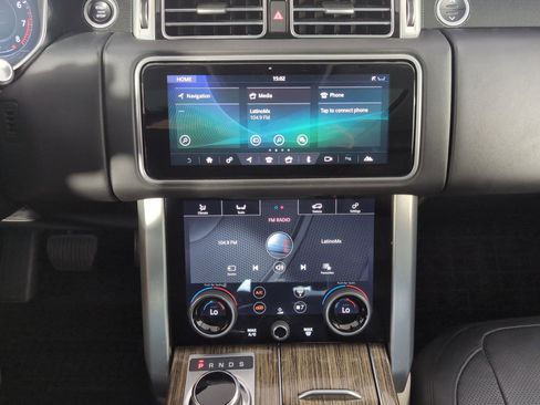 Used 2019 Land Rover Range Rover Supercharged image 23