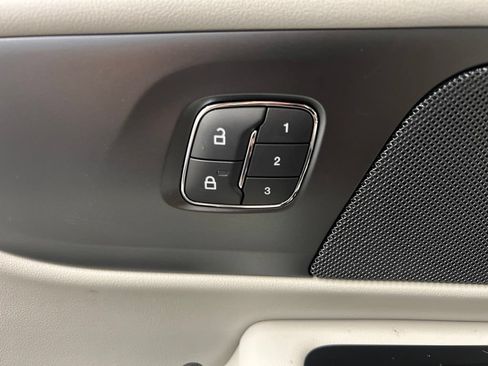 Used 2026 Lincoln Nautilus Reserve AWD/4WD image 25