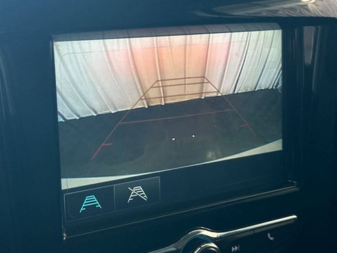 Used 2018 Chevrolet Traverse LS FWD image 24