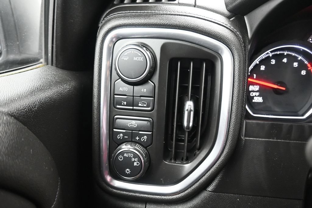 Used 2020 Chevrolet Silverado 1500 LT w/ Trailering Package AWD/4WD image 23
