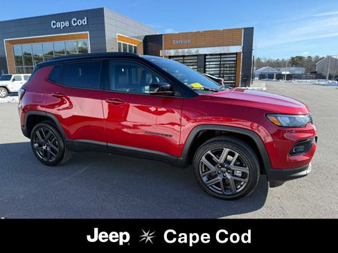 Used 2026 Jeep Compass Limited image 1