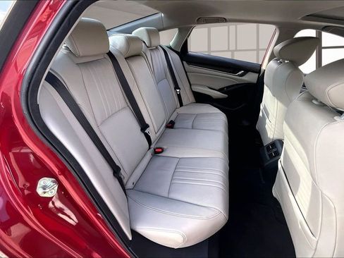 Used 2020 Honda Accord Touring image 25