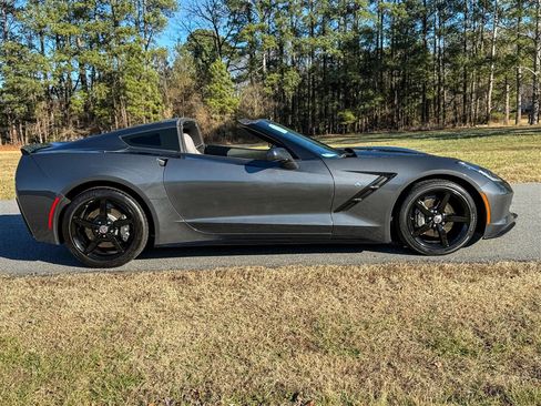 Used 2014 Chevrolet Corvette Stingray Coupe image 32