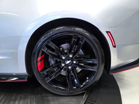 Used 2018 Chevrolet Camaro SS w/ Redline Edition RWD image 40