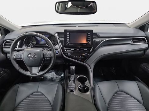 Certified 2024 Toyota Camry SE w/ Convenience Package image 9