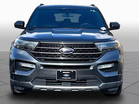 Used 2020 Ford Explorer XLT w/ Equipment Group 202A RWD image 4