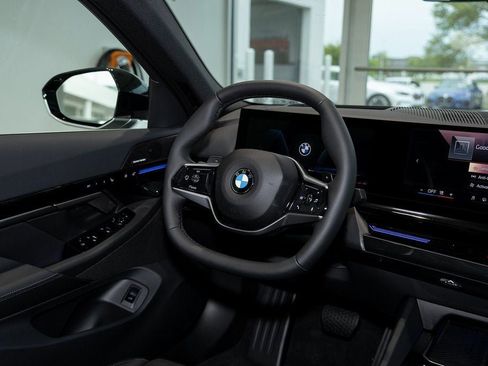 Used 2026 BMW 530i xDrive w/ Premium Package image 39