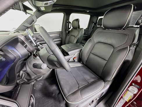 Used 2025 RAM 1500 Limited AWD/4WD image 5