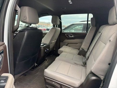 Used 2024 GMC Yukon XL SLE AWD/4WD image 12