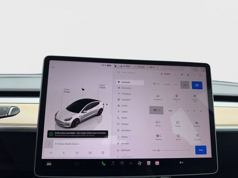 Used 2023 Tesla Model 3 Standard Range image 21