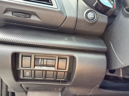 Used 2018 Subaru Crosstrek 2.0i AWD/4WD image 17