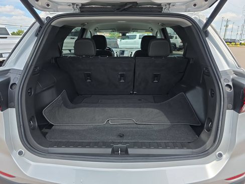 Used 2022 Chevrolet Equinox LT w/ Driver Convenience Package FWD image 13